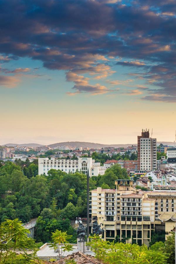 Apartment Zdravets 2, In The Heart Of The Old City Veliko Turnovo Bagian luar foto