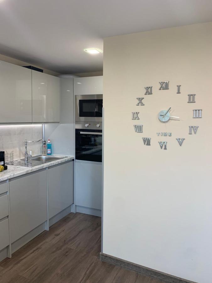 Apartment Zdravets 2, In The Heart Of The Old City Veliko Turnovo Bagian luar foto