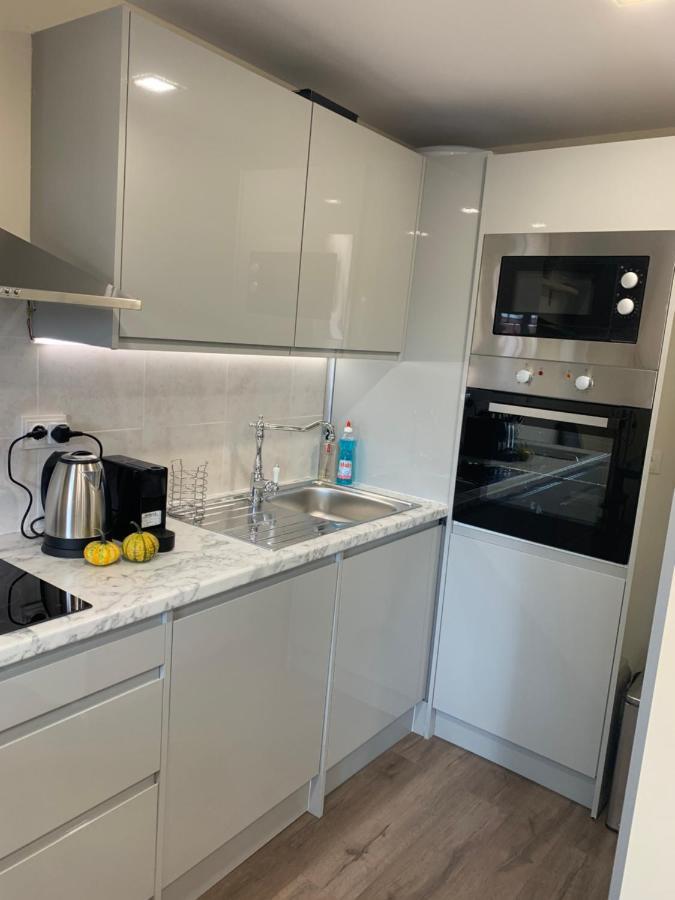 Apartment Zdravets 2, In The Heart Of The Old City Veliko Turnovo Bagian luar foto