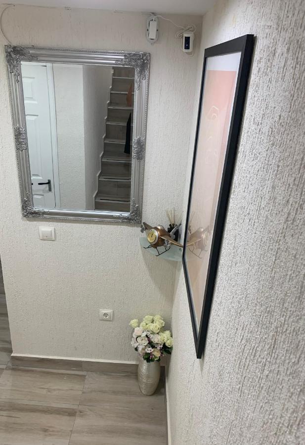 Apartment Zdravets 2, In The Heart Of The Old City Veliko Turnovo Bagian luar foto